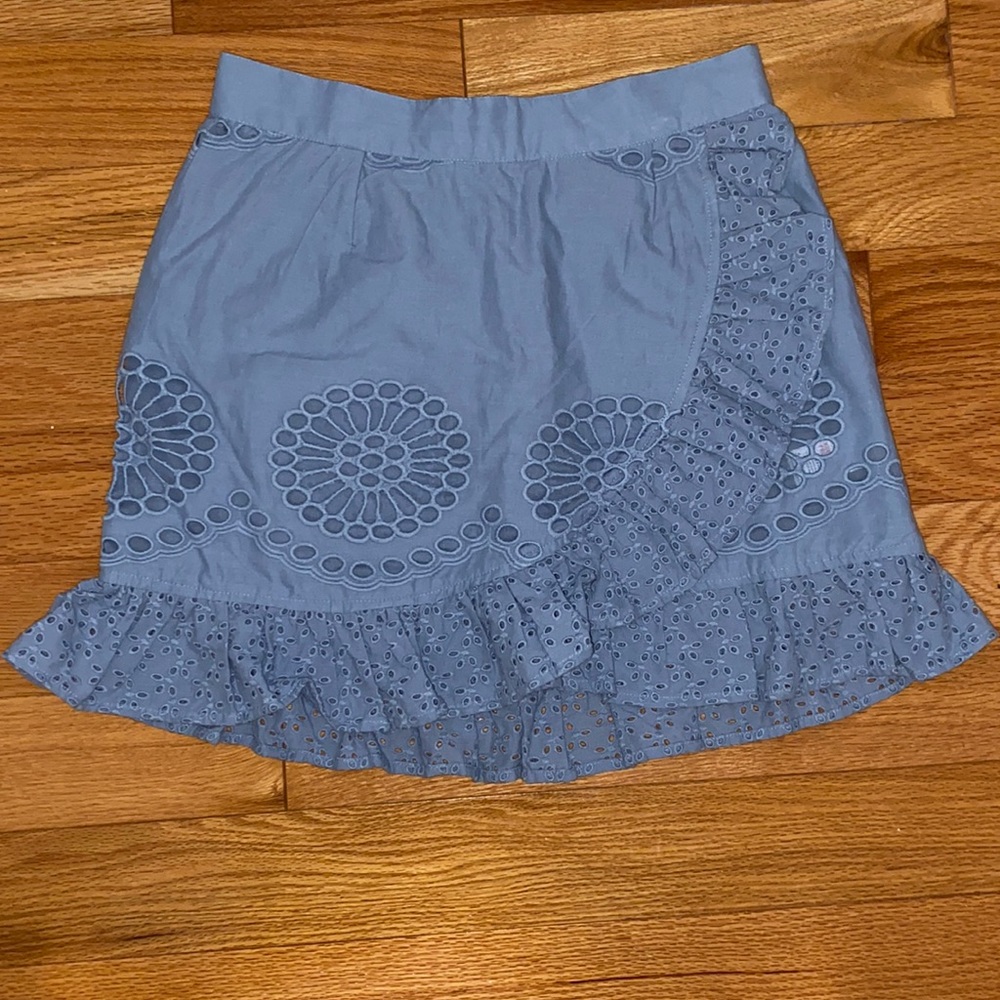 Missguided size 8 blue floral mini skirt